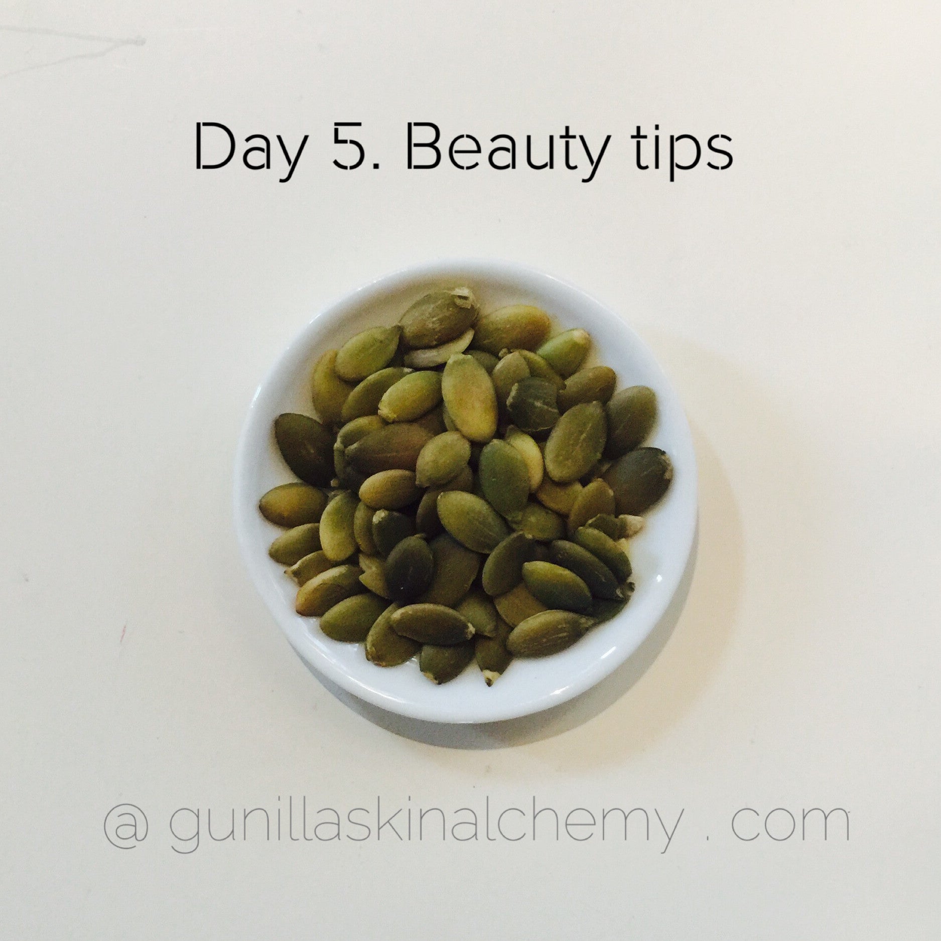 Pumpkin seeds to combat hormonal acne. Beauty tips and tricks.